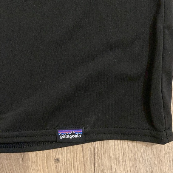 Patagonia | Women's Black Capilene Cool Short Sleeve Shirt | Size Small - Picture 4 of 5